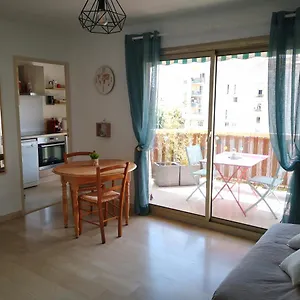 https://le-palais-royal.fr-provencehotel.com